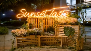 Sunset Taste Charm Resort Hồ Tràm
